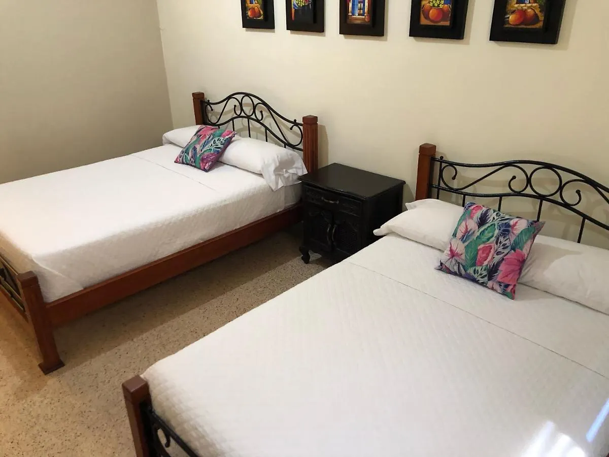 Casa Canelos Guayaquil 0*,  Ecuador