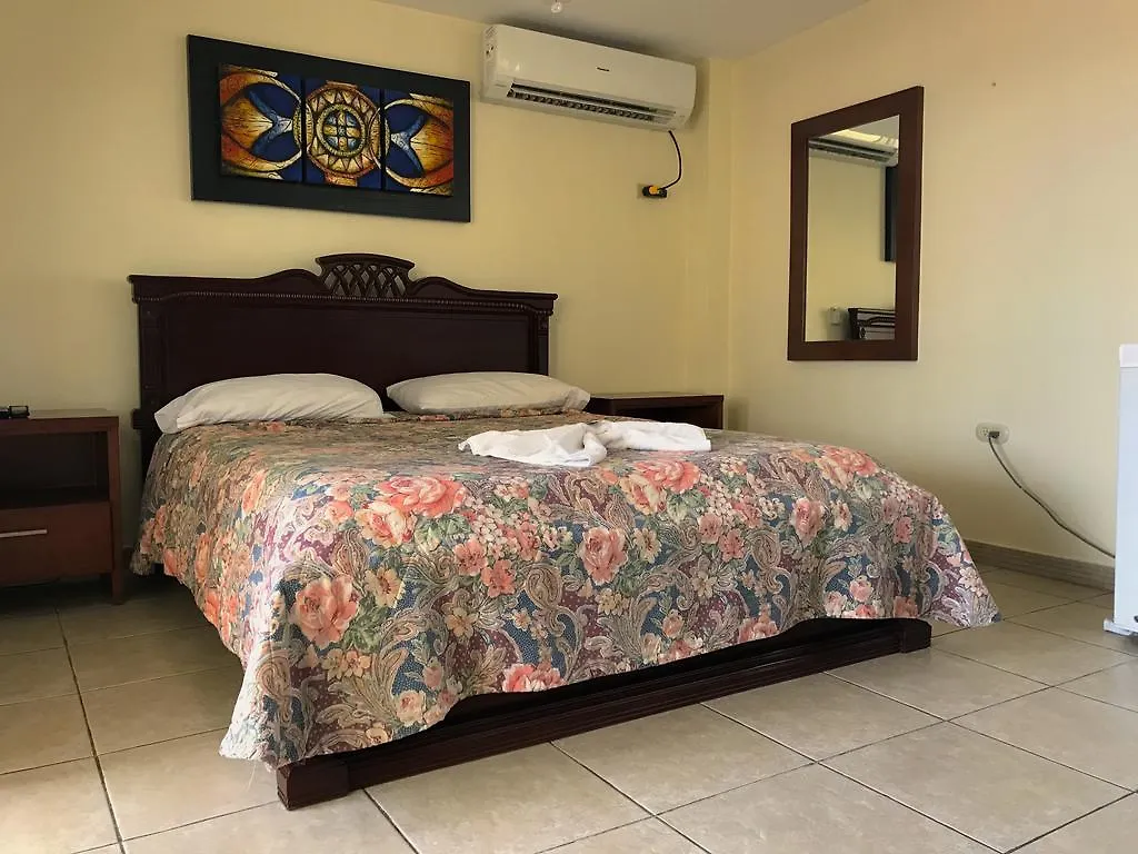 Casa Canelos Guayaquil Ecuador