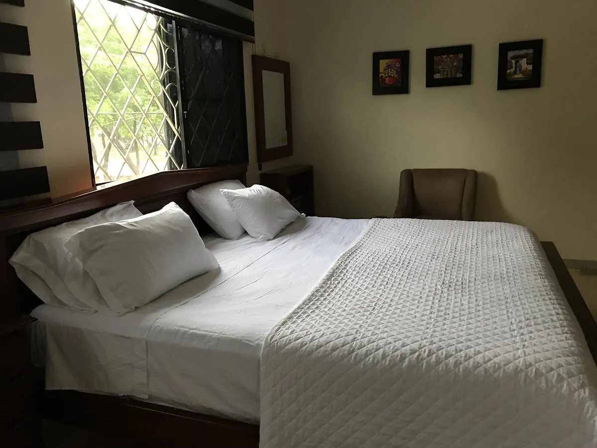 Casa Canelos Guayaquil Ecuador