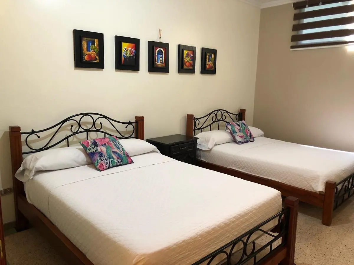 Casa Canelos Guayaquil 0*,  Ecuador